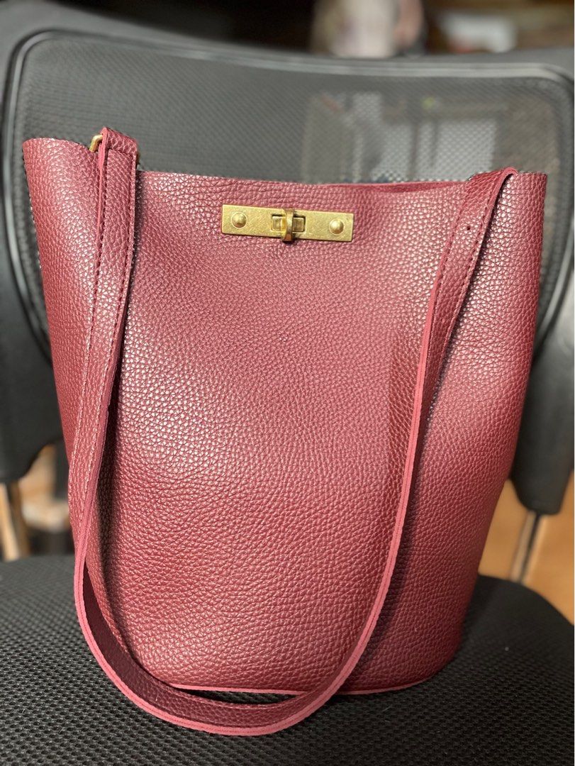 JAPAN LEATHER STAND ALONE BAG MAROON, Women's Fashion, Bags & Wallets