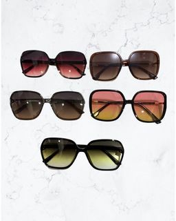 Kacamata hitam or sunglasses