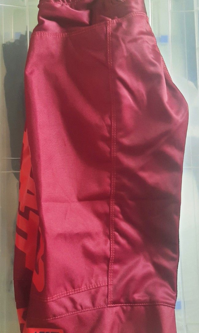 Leatt Mountain Bike Shorts Trail MTB Hiking Camping Enduro Moto Gift (Category: Activewear) located in Mandaluyong City. Submitted by stockoverflow (Listing ID 1196245764, Image 3). Description: Leatt Mountain Bike Shorts Size Large Color Red only Waistline 33-35 inches.