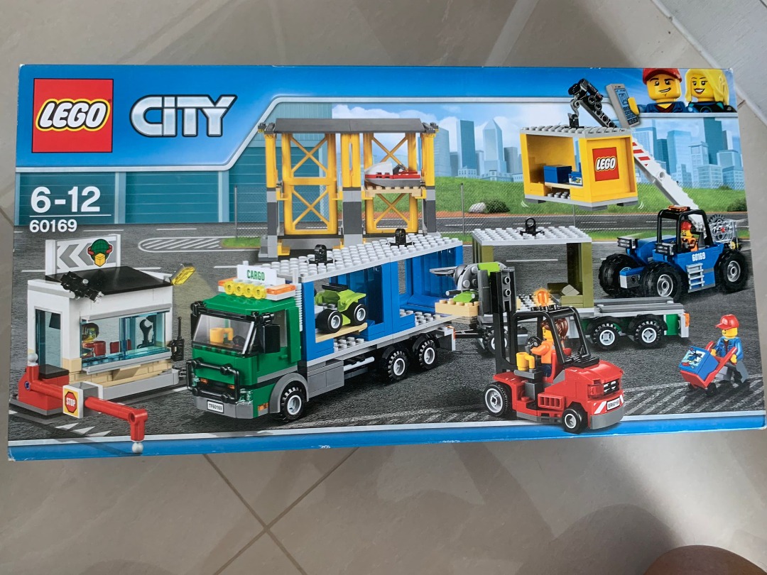 Lego cargo terminal 60169 2025