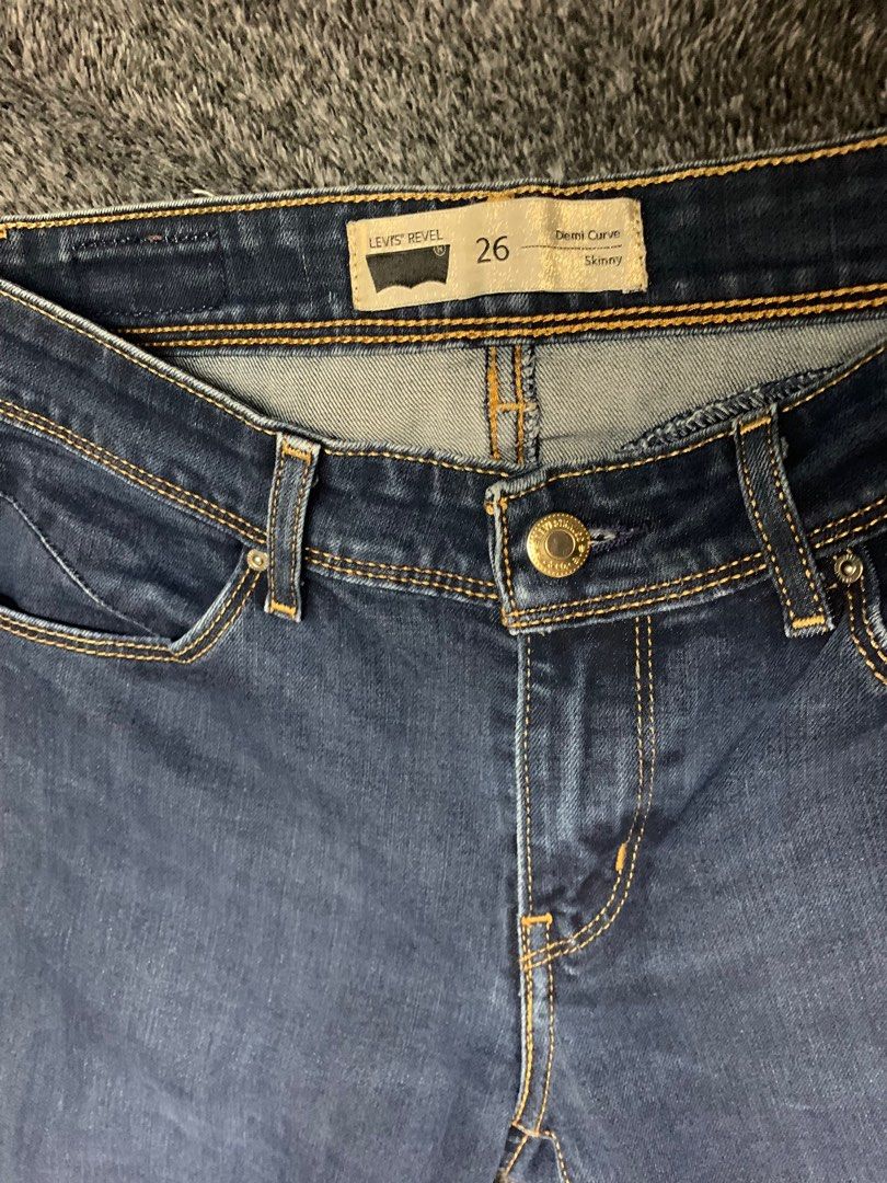 Reduced Levi s revel 26 Demi curve skinny
