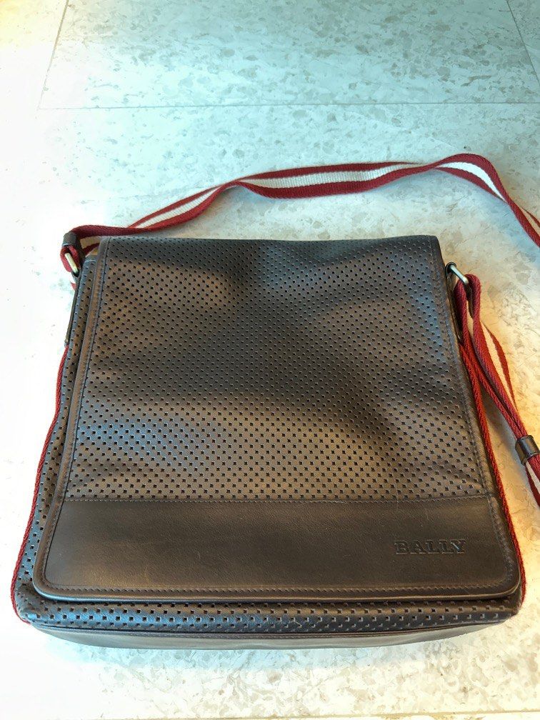 Like New Bally Messenger Bag, Men's Fashion, Bags, Sling Bags on Carousell