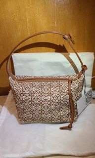 （分類：）位於 。 由 tinawong_shop 提交（商品編號 1196380046，圖片 1）。簡介： 。