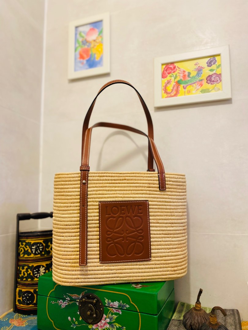 Loewe small square basket bag in raffia and calfskin, Women's Fashion