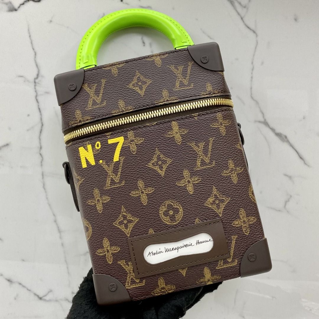  Louis Vuitton M59664 Shoulder Bag, Vertical Box