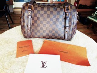 Repriced!!! Louis Vuitton orig comes w/ OR & dust bag