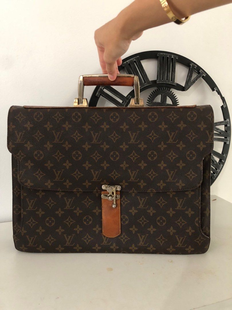 Louis vuitton store attache vintage
