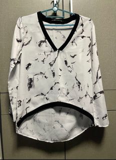 (Category: ) located in . Submitted by shopprelovedbyn (Listing ID 1196351932, Image 1). Description: .