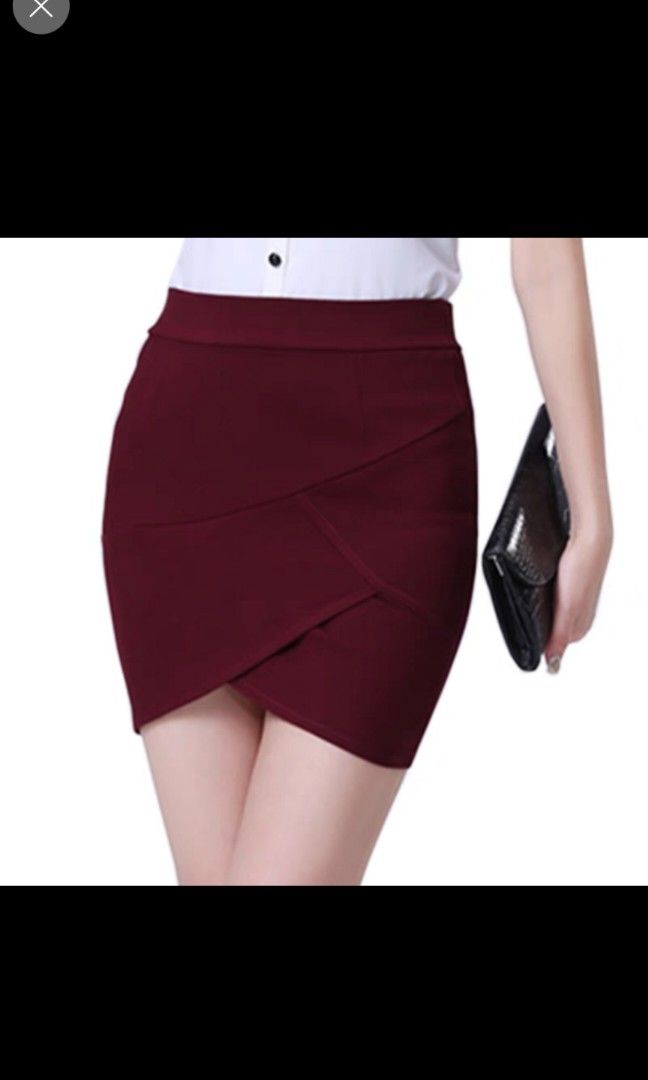 Women's Maroon Solid Mini Flared Skirt main image 1