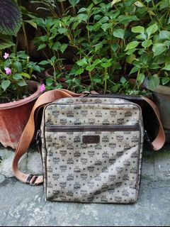 (Category: ) located in . Submitted by sjcthrift (Listing ID 1196295105, Image 1). Description: .