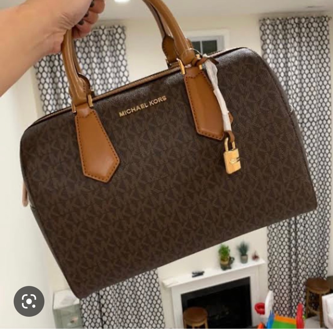 Michael Kors Duffle Bag Original with sling, Luxury, Bags & Wallets on  Carousell