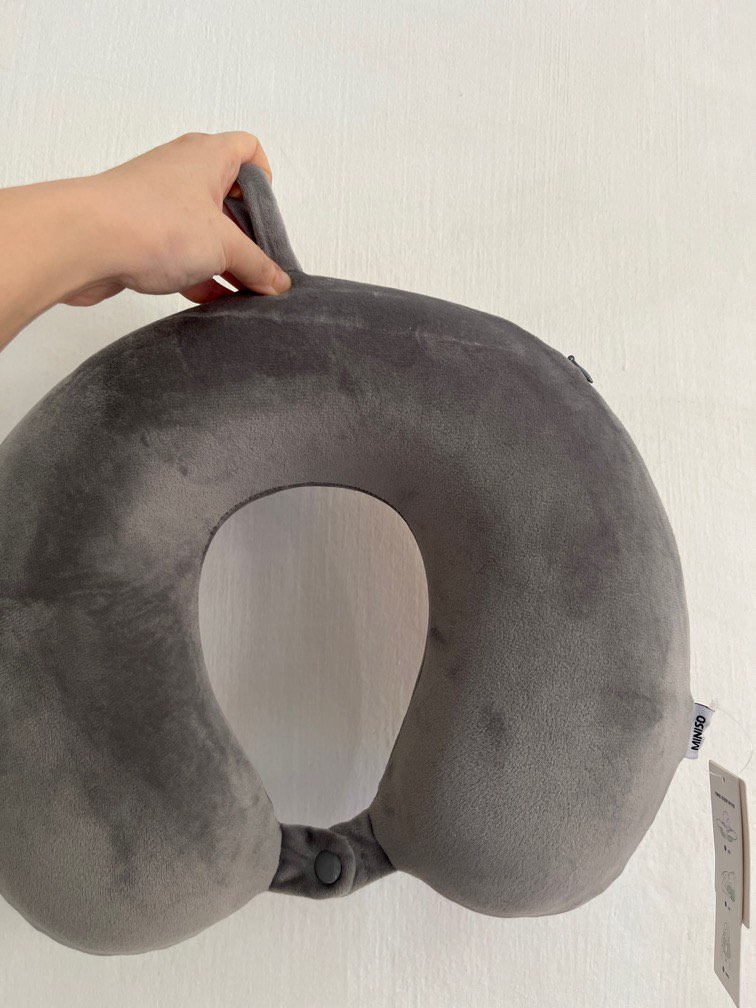 Miniso neck pillow BNWT, Hobbies & Toys, Travel, Travel Essentials