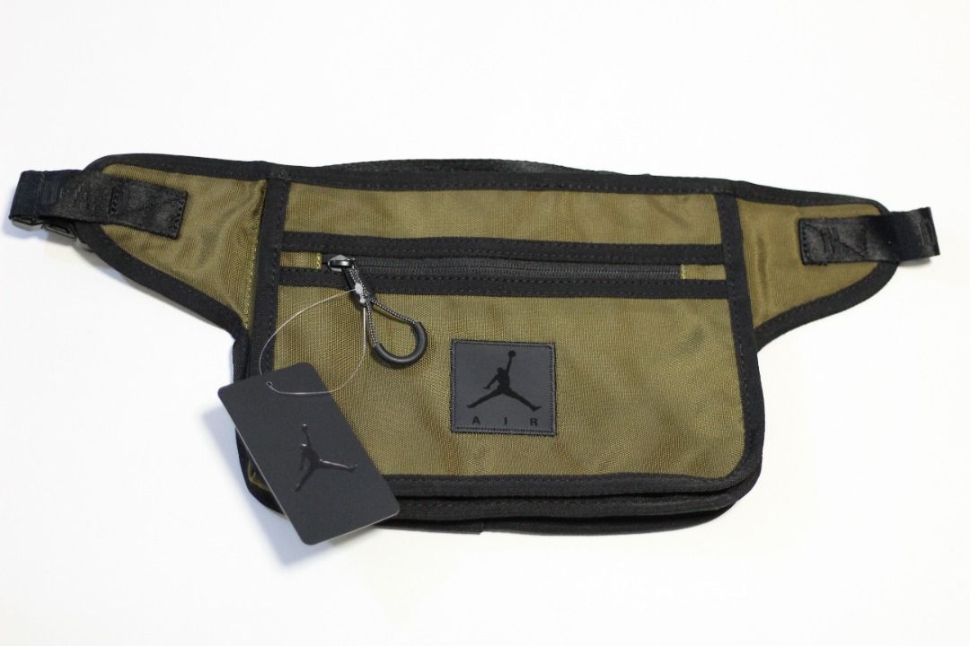 Nike undefeated shop fanny pack