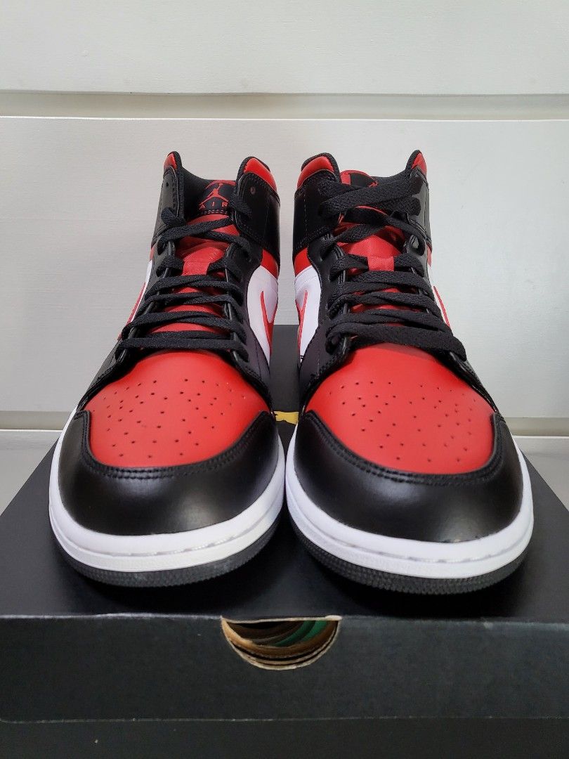 air jordan 1 mid bred toe noble red