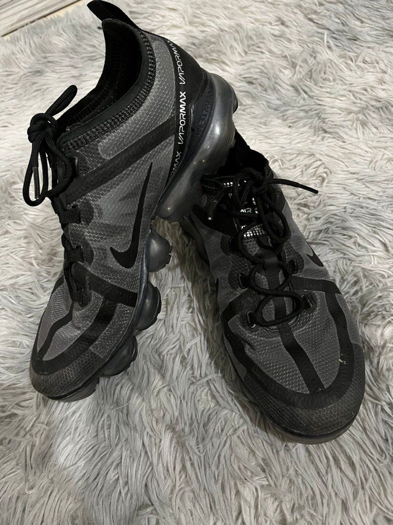 Ghost deals black vapormax