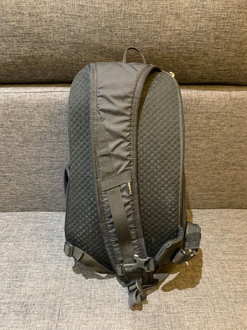 Pacsafe Camsafe X9 Anti Theft Camera Sling Pack Men s Fashion