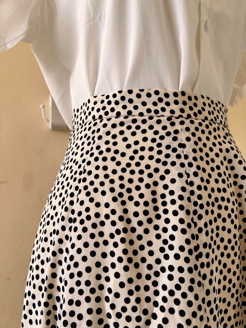 Polka midi skirt and blouse (Category: Sets or Coordinates) located in Manila. Submitted by ginibib (Listing ID 1196375138, Image 3). Description: Area: Pangasinan Courier: J&T ₱150.