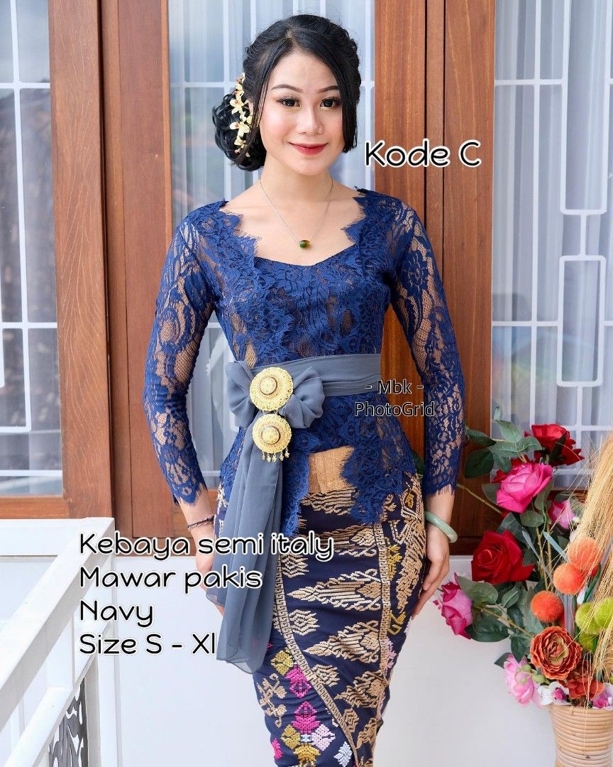 Dress shop semi kebaya