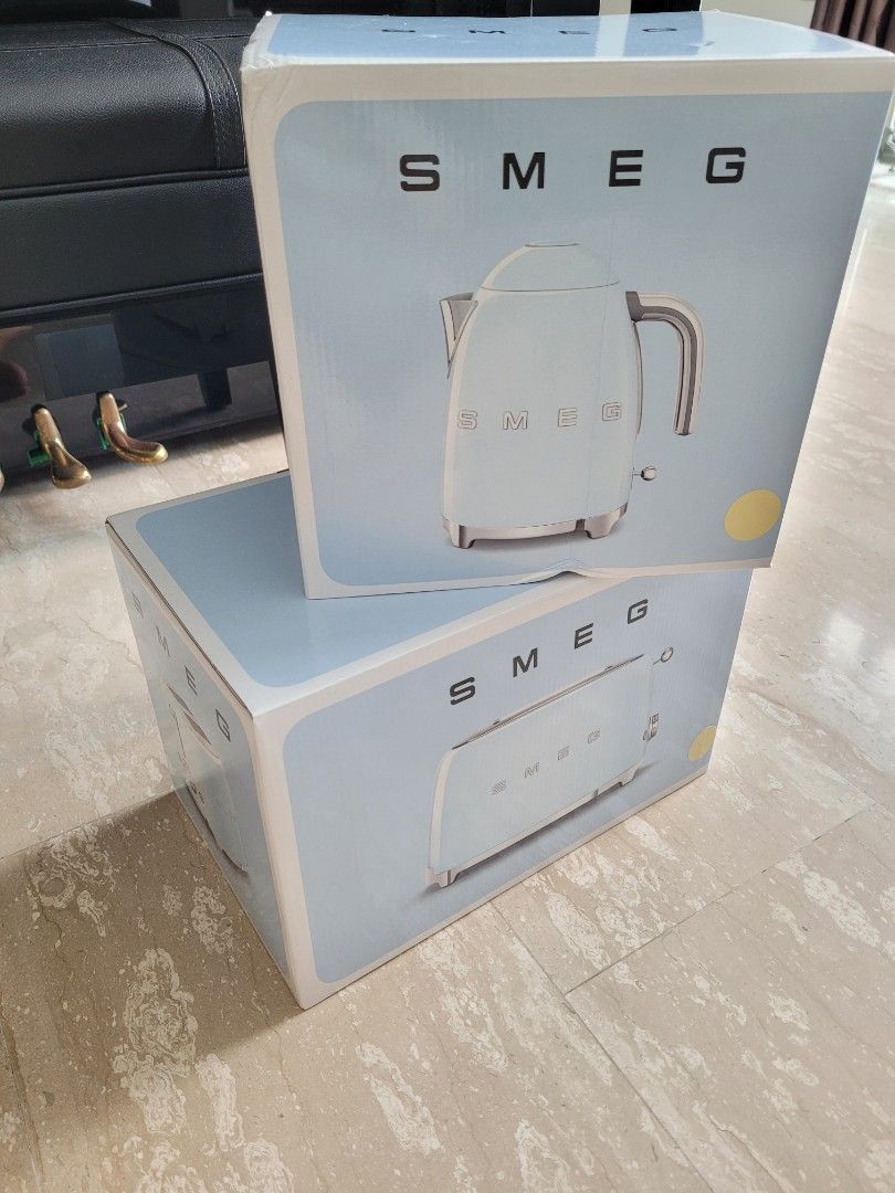 Smeg toaster and kettle, TV & Home Appliances, Kitchen Appliances