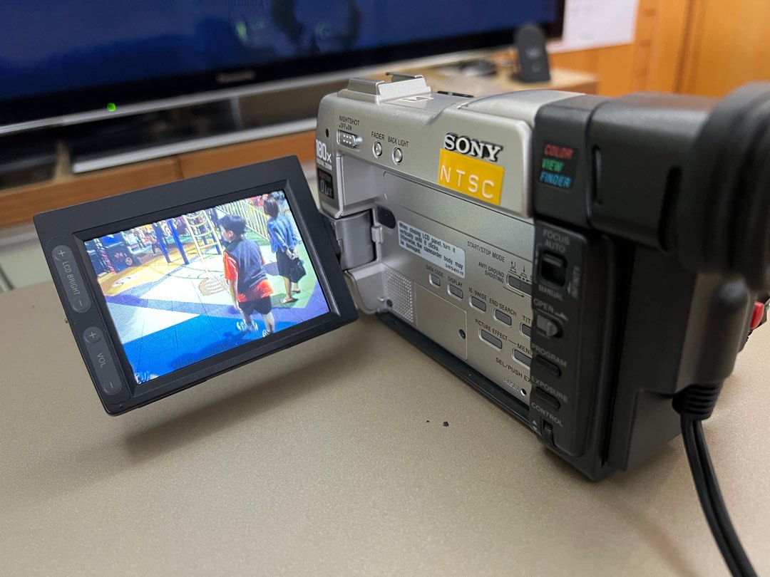 SONY DCR-TRV9 NTSC 連遙控, 攝影器材, 攝錄機- Carousell