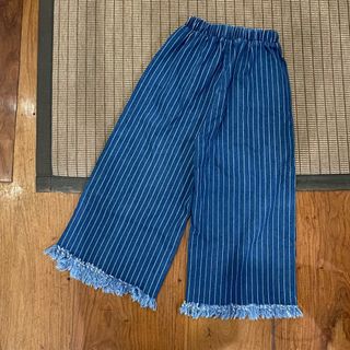 (Category: ) located in . Submitted by beasprelovedgoods (Listing ID 1196306844, Image 1). Description: .