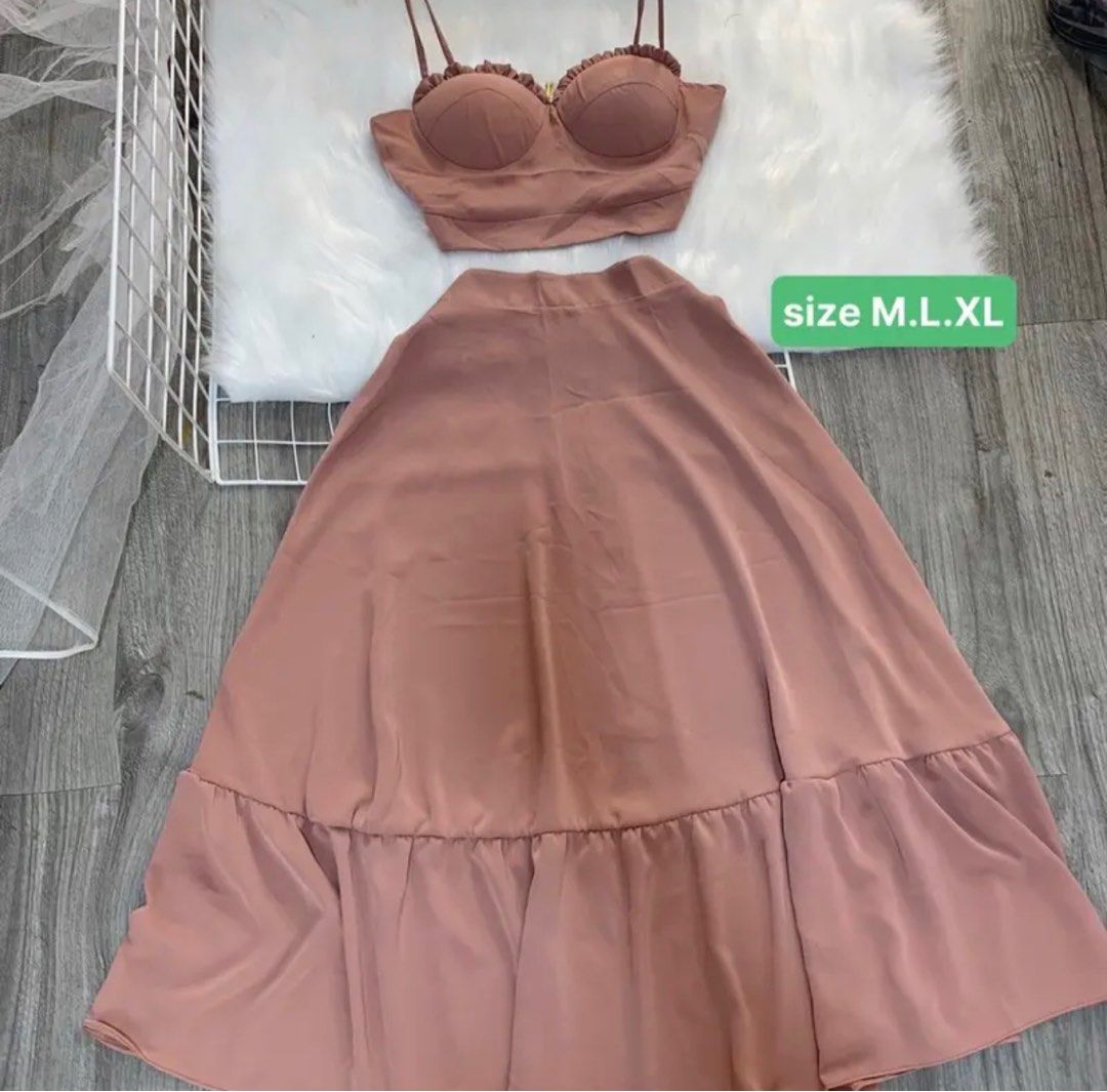 Top and Skirt Coords (Category: Sets or Coordinates) located in Valenzuela. Submitted by laureenishappy (Listing ID 1196241781, Image 2). Description: Original price was 1200 Bought from Zamara Brand Clothing This is Large- XL but bust can only fit 34-36 Waist - 28-30 Color- Old Rose Never used. Bnew. Shipping will be shouldered by the buyer. Loc: Mandaluyong City .