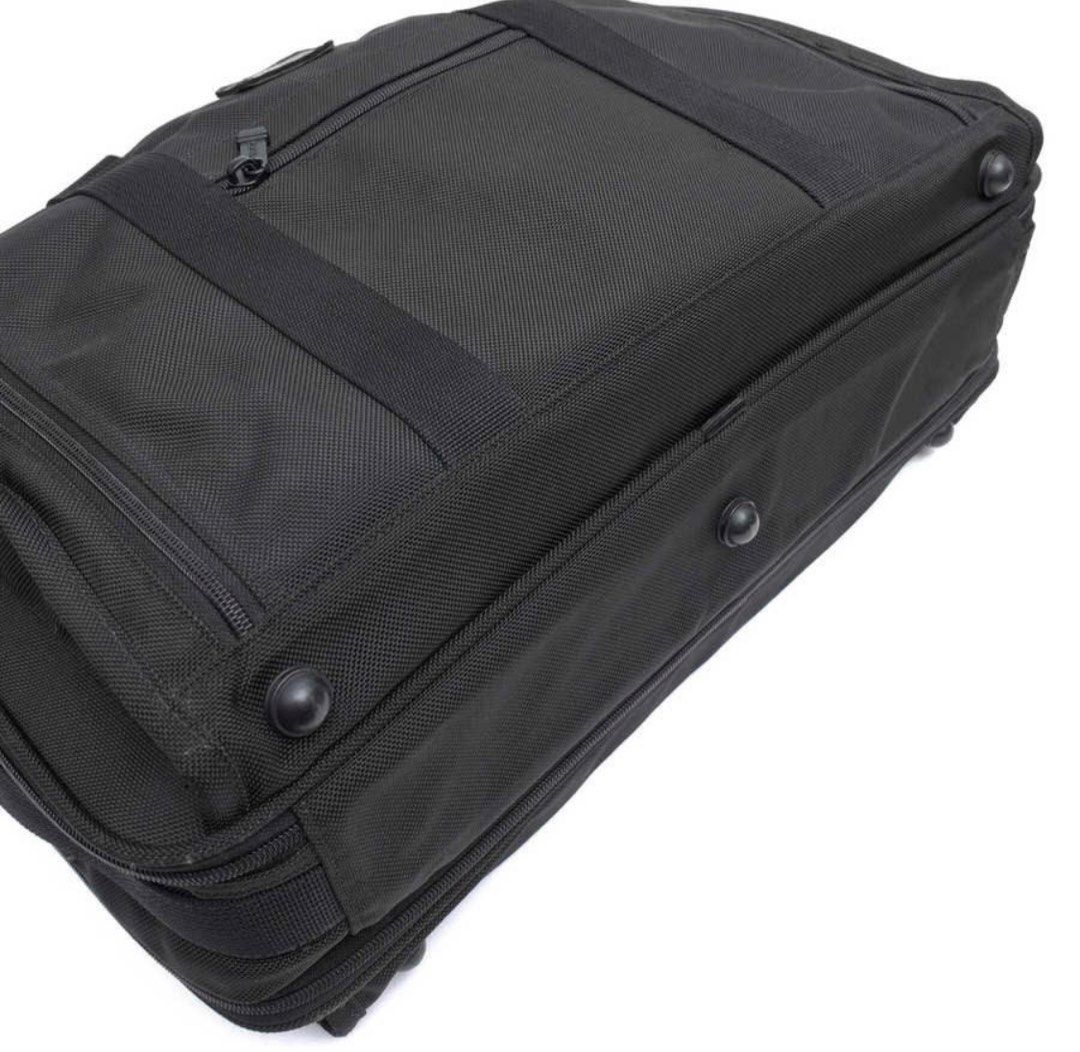 Tumi Expandable Overnight Weekender CarryOn / Cabin Travel Luggage / Duffel Bag 278D3, Hobbies