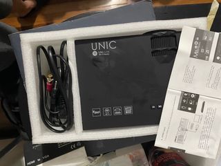 UNIC Portable Mini Projector