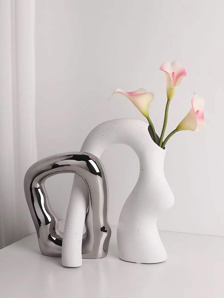 Vases( without flowers), Furniture & Home Living, Home Decor, Vases & Decorative Bowls on Carousell