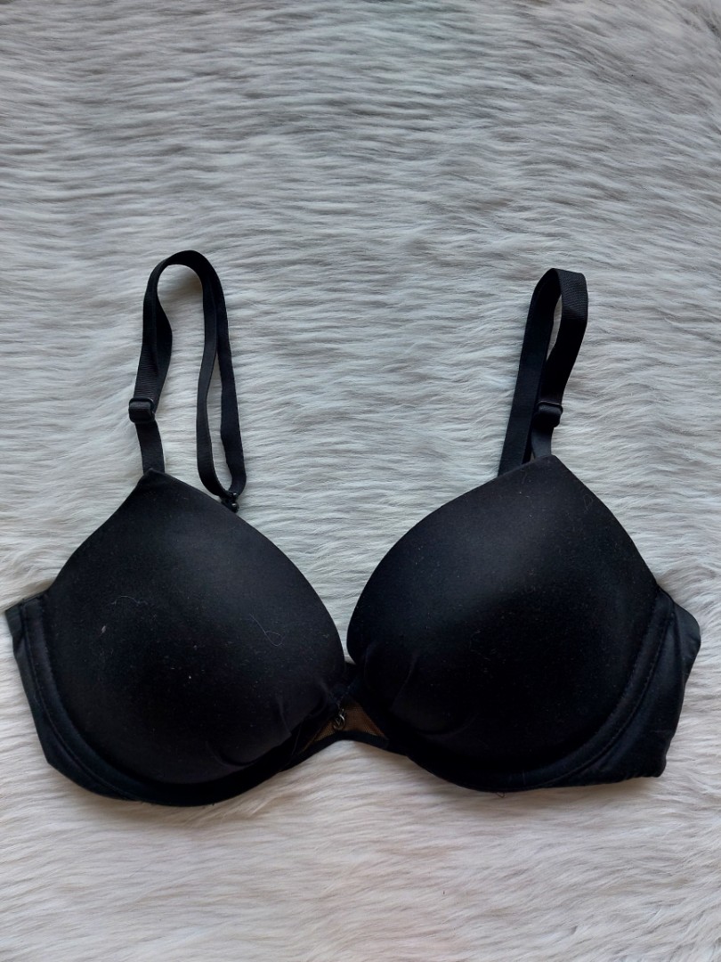 Victoria's Secret black bra, Women's Fashion, Undergarments & Loungewear on  Carousell