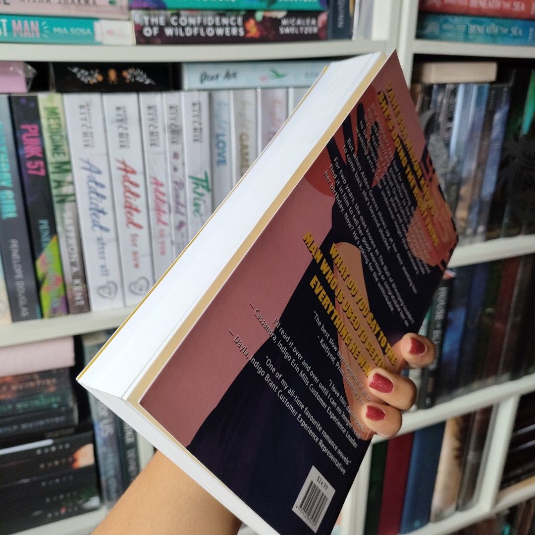 Wall of Winnipeg and Me (Mariana Zapata) *Indigo Pub*, Hobbies & Toys