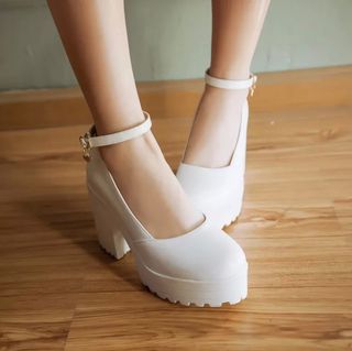 Chunky platform heels closed toe outlet
