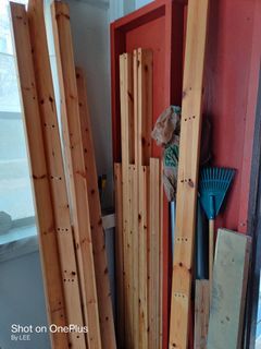 WOOD - 6 and 7 feet pieces - FREE