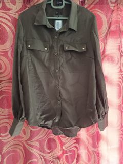 (Category: ) located in . Submitted by closetclearance91 (Listing ID 1196225542, Image 1). Description: .