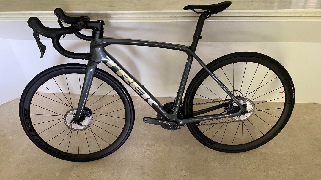 2021 TREK EMONDA SL 6 DISC PRO LITHIUM GREY BRUSHED CHROME 54