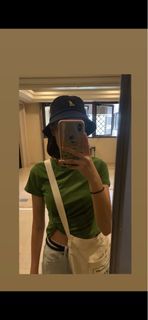 超級舒服綠色扭結短上衣