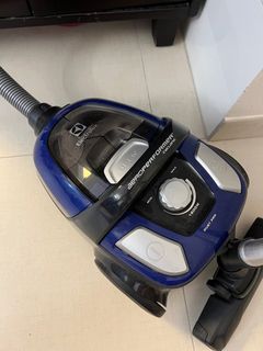 （分類：）位於 。 由 drivo251 提交（商品編號 1196420792，圖片 1）。簡介： 。