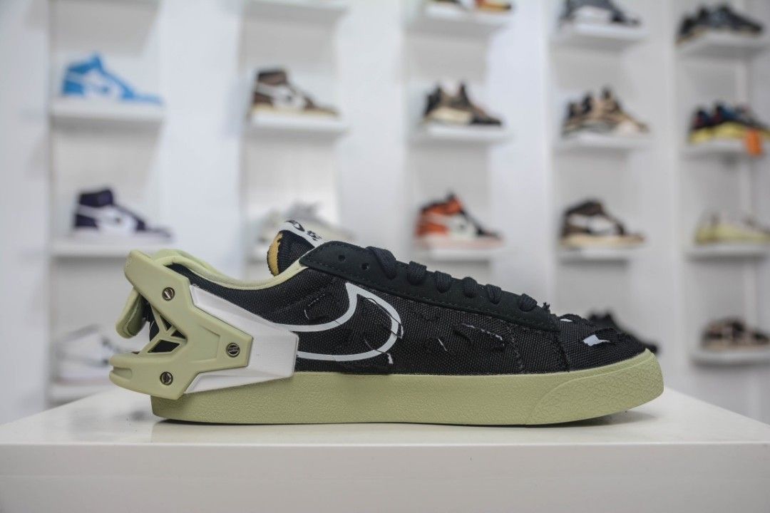 Nike blazer low olive top