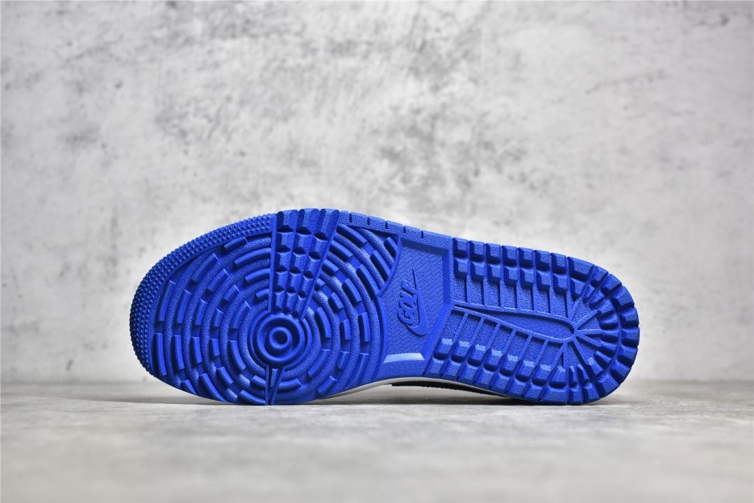 White jordans discount with blue bottom