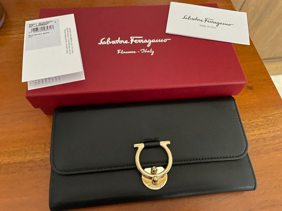 AUTHENTIC Salvatore Ferragamo Gancini Continental Wallet Women s