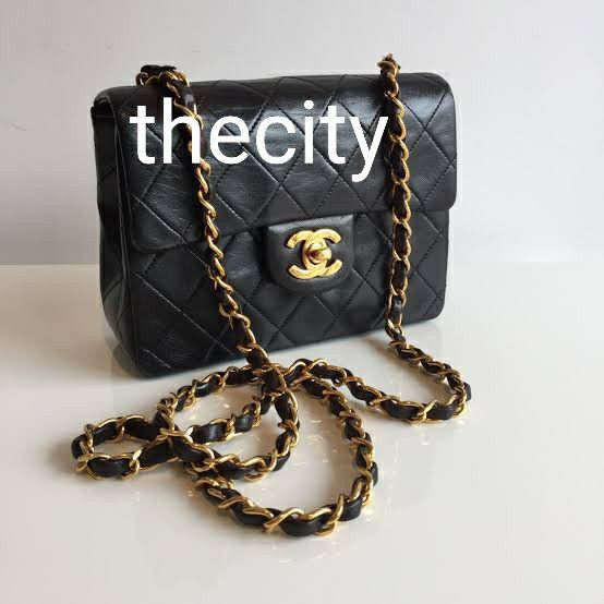 AUTHENTIC VINTAGE CHANEL BLACK LAMBSKIN MINI SQUARE GOLD HARDWARE HOLOGRAM STICKER INTACT COMES WITH DUSTBAG