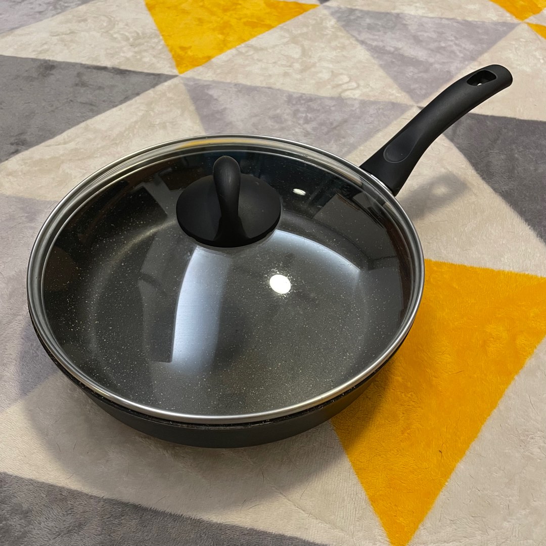 Ballarini induction pan 煎pan, 傢俬＆家居, 廚具和餐具, 炊具及配件 Carousell