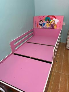 Bed for kids,bought in August 2021 almost not used.My toddler prefers to sleep beside me in bed,Please arrange pickup if you intend to buy.