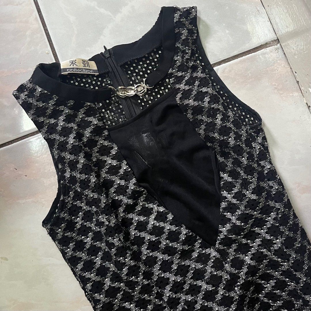 black and gray laces (Category: Evening dresses & gowns) located in Pasay City. Submitted by vvsdeclutter (Listing ID 1196446584, Image 2). Description: declutter.