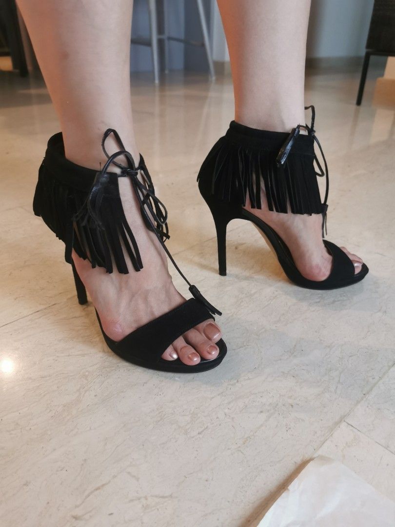 Black top fringe heels