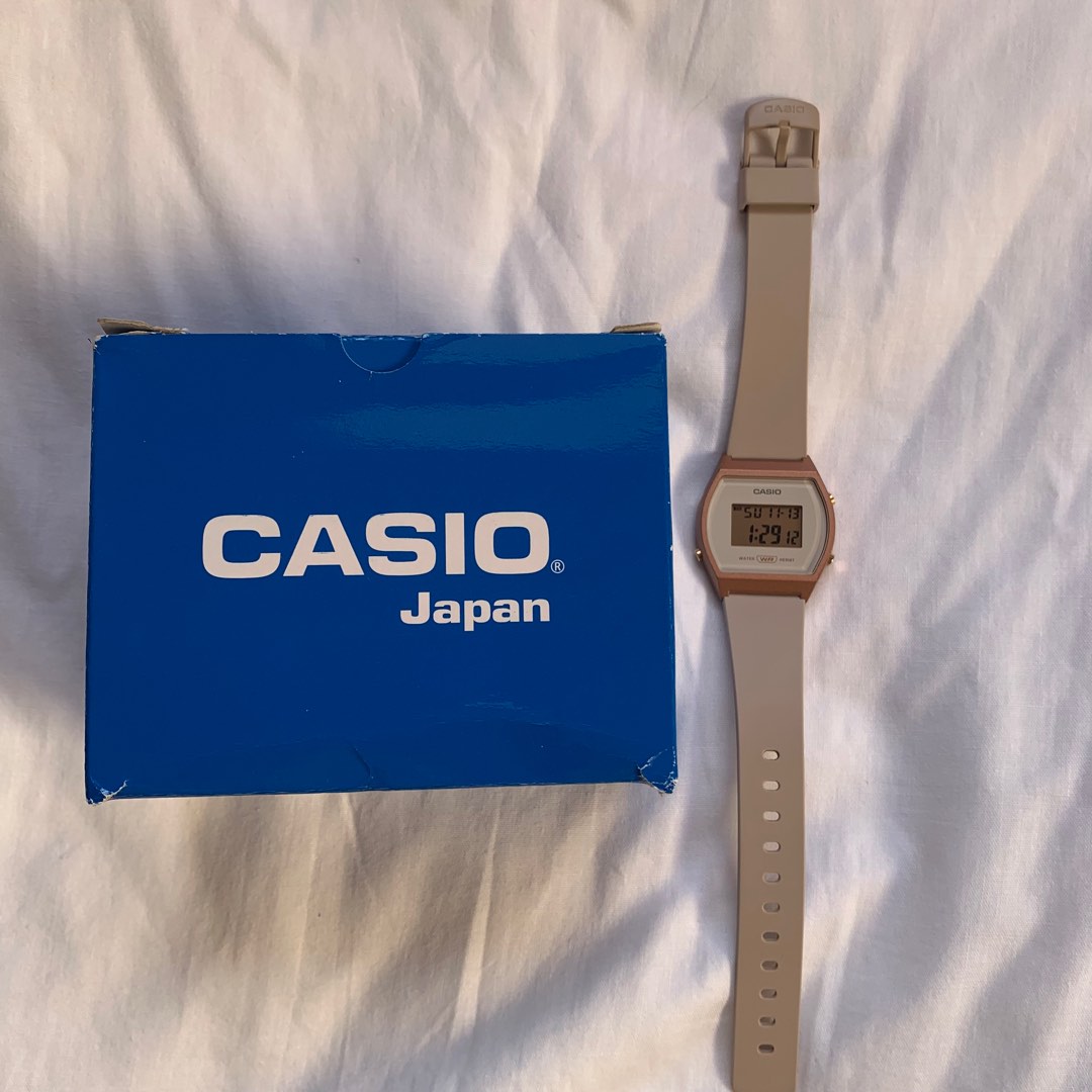 Casio Women Digital Watch (with 1 year warranty), Women's Fashion