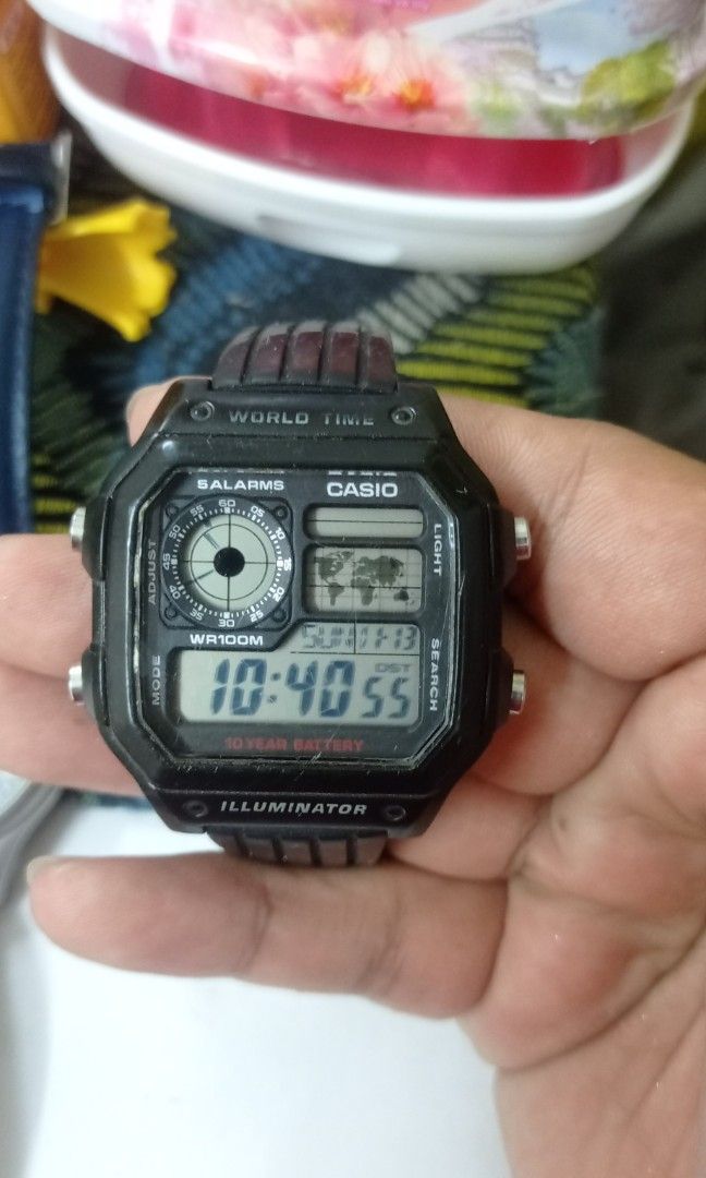Jam outlet tangan illuminator