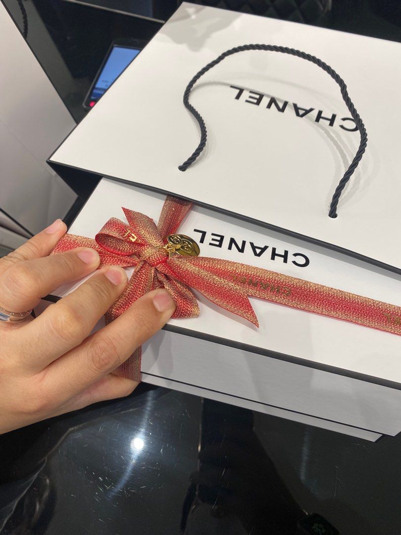 Chanel N5 the gold Body oil limited edition, Luxury, Accessories on