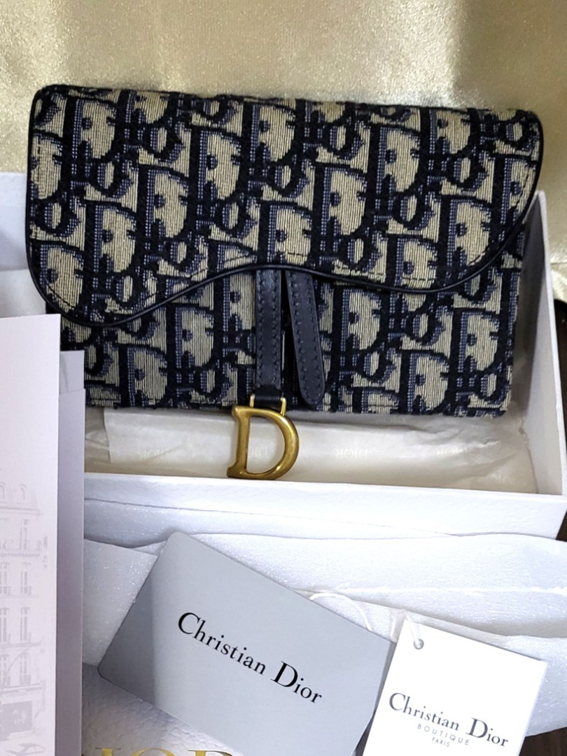 Genuine Dior Gift Box, Dust bag, and Dior Authenticity card (10 x 14.5 x  3.5cm)