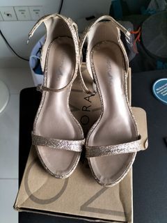 Christy Ng golden sparkly heels - size 35